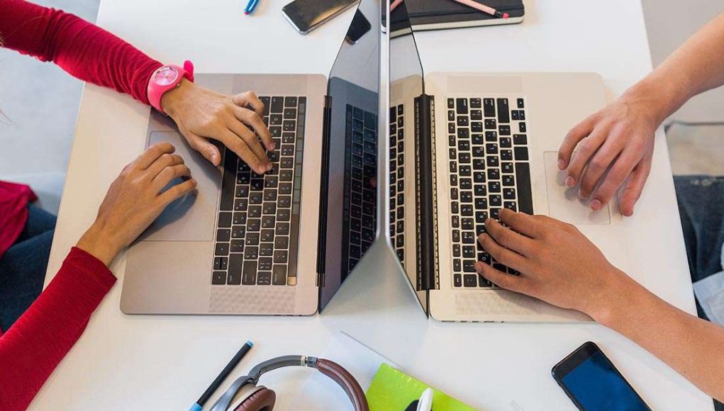 collab-workplace-it-tech